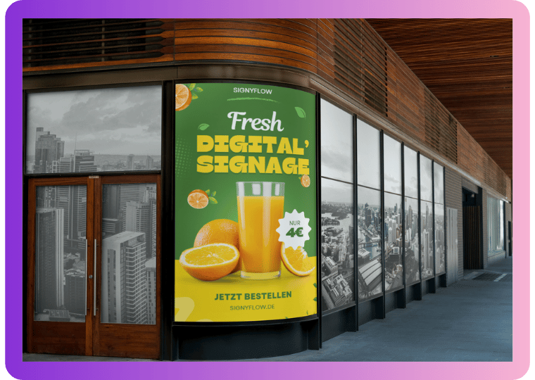 Digital Signage Außendisplay mit Orangensaft-Werbung vor einem Geschäft